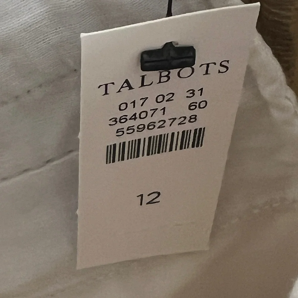Talbots Perfect Short 10.5 Inseam Khaki Tan Bermuda Chino Shorts Womens 12 NEW
